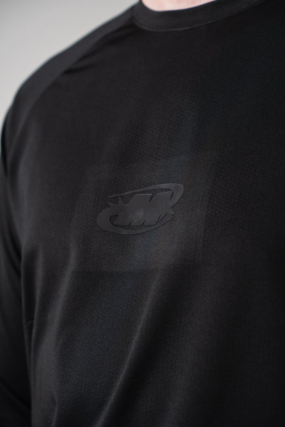 Midnite Performance Long Sleeve – Black Edition