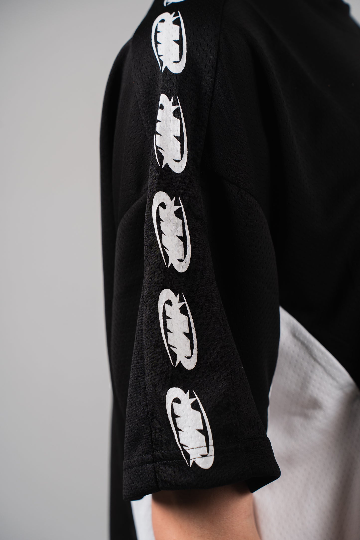 Midnite Jersey – Black / White Edition